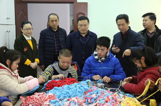 ���г��ֽ���ͬ־�������вм��˹���