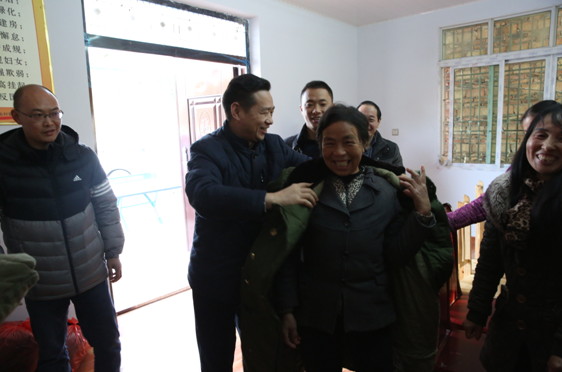 �в�������԰���忪չο�ʻ