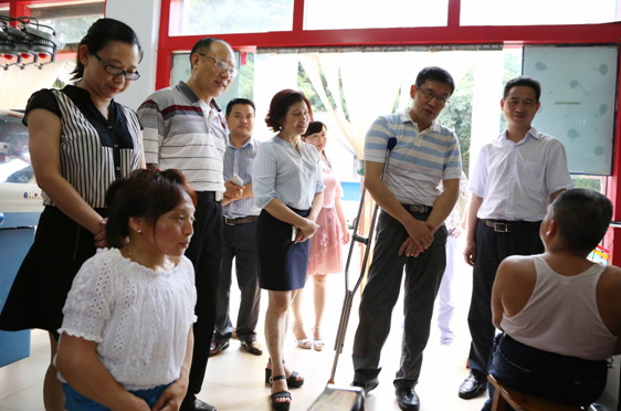 ʡ�����쵼�������ؼ��ָ����������¡�ʽ�м��˷�����