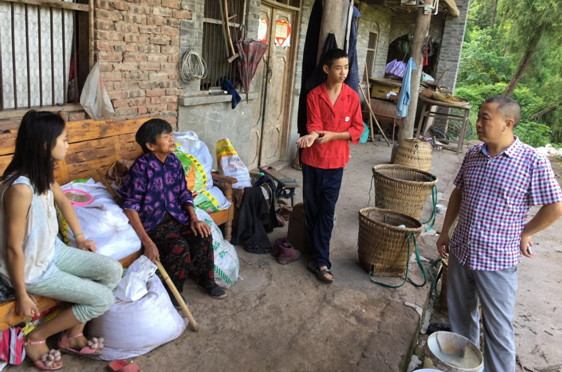 �����ز������������вм��˹���