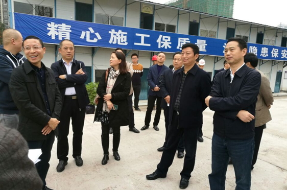 �����������鳤���������Ӹ����ѧϰ����м��˷������Ľ���