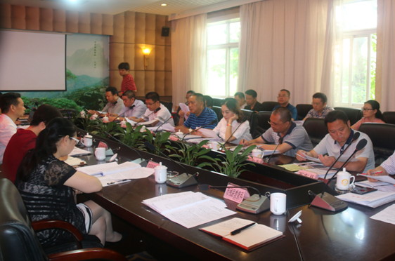 �в����ٿ�2017����ϰ��깤���ܽ��߲м��˼�ͥҽ��ǩԼ�ֳ�����