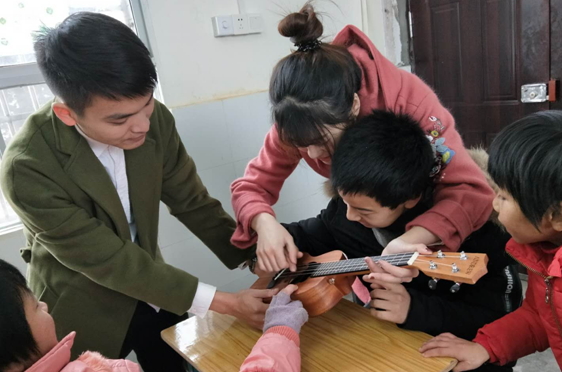 ��ѧ��־Ը�߷�����߽��ϲ����ؽ�У