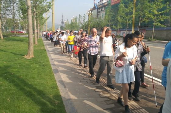 �ذ������м�  ��������ǰ��