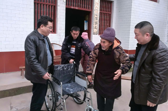 ��ƺ��չ���߻��㣬 ��ů����У����л