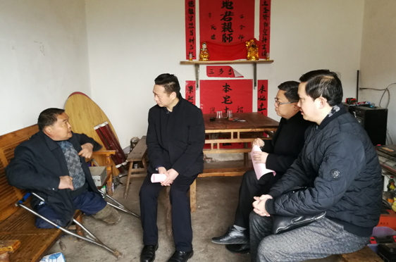 �в����쵼������ؼ����вм��˹���