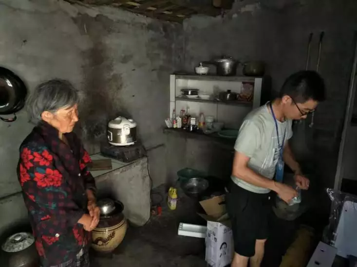 ������889���м��˼�ͥ������Ͼ�ˮ��