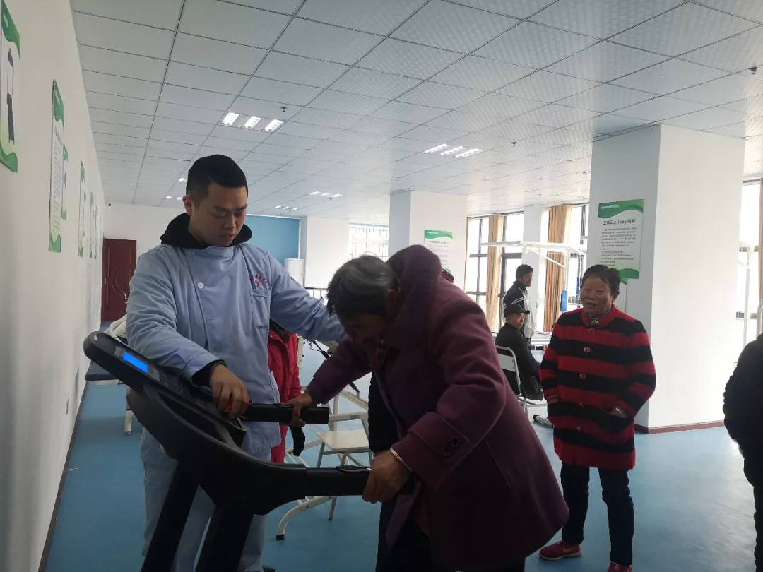 ���ޣ������һ��ů���ж��͸�������ʿ