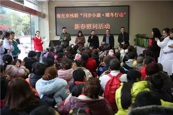 �в����쵼ο���п���������ѵ�м���ͯ