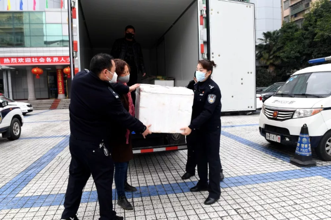 �м��˾���6����Ԫ���Ĺ���     ��ů���������һ��