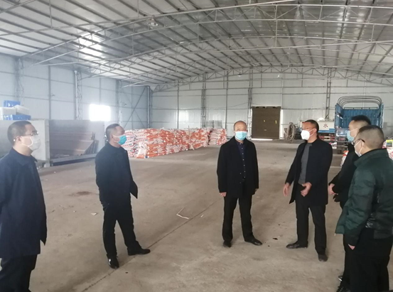 Ӫɽ������ʱ����ʵʩ�м��˷�ƶ�ʽ��Ȩ������Ŀ����