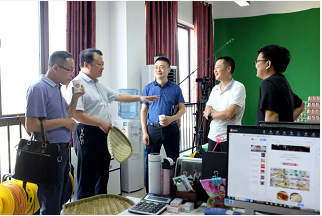 ���ίͳս������ ��С���󰮡��������е���ƽ̨