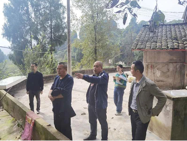 �ϲ��ز�����չ�м���������ҵ�뻧�˲鹤��