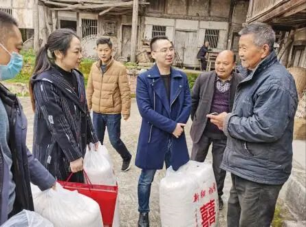 �����ز���ο�ʿ���Ԯ���м��ϱ�