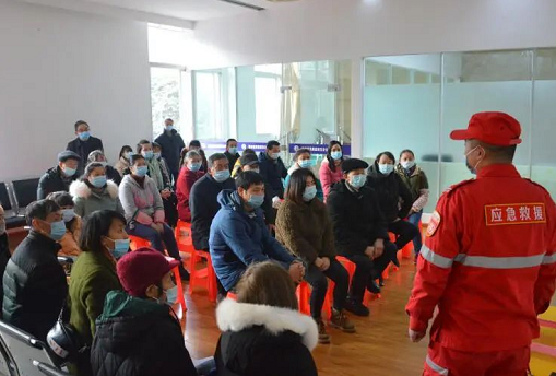 �вм��˿����������Ŀ�չ������ȫ֪ʶ��ѵ