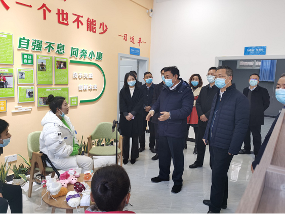 �ϳ���ί��ί������ί��ǵ�ľ��һ����������ο��������ҵ�м��˴���