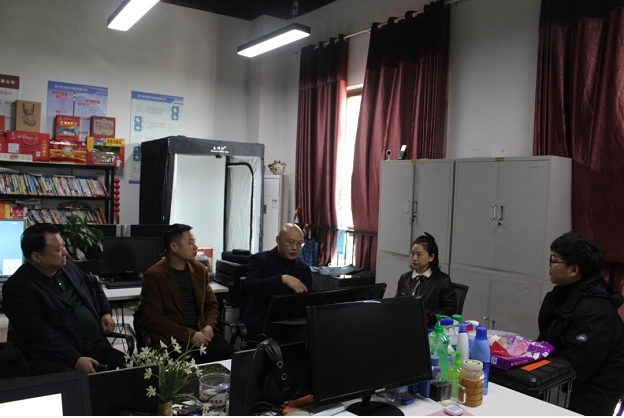 �в����쵼������вм��˽̾͹���