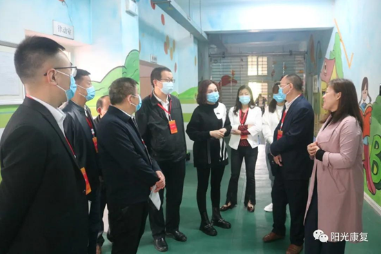 ˳�����˴�ί����вм���ͯ��������