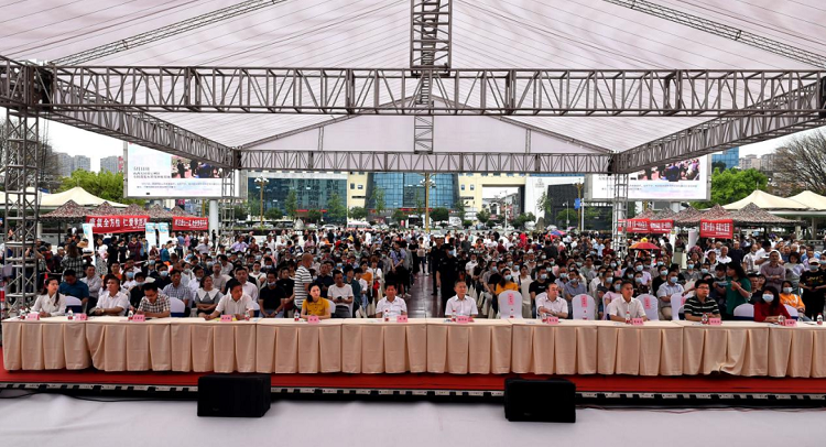 �������������е���ʮһ��ȫ������������ף�й�����������100����