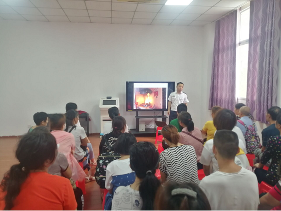 �����м��˰�ȫ��ʶ ��ǿ�����Ծ����������вм��˿����������ľٰ�������ȫ��ѵ