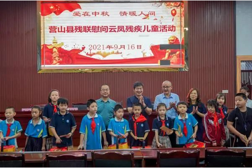 ŨŨ������ �ε�ů���ġ���Ӫɽ�ؿ�չ���ذ��м��ˣ���ů�����顱����ο�ʻ