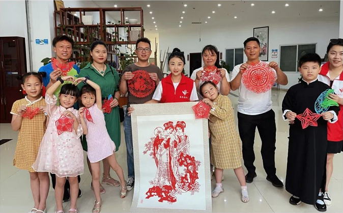 ������������չ�����ּ�ֽ����죬ͬ��ף�������������