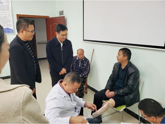 �ϲ��ز���Ϊ������Ĳм�����Ѱ�װ��֫