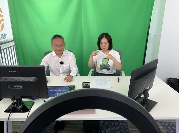 �в�����ֱ�����ڡ������м��ˡ���ҵ����롱