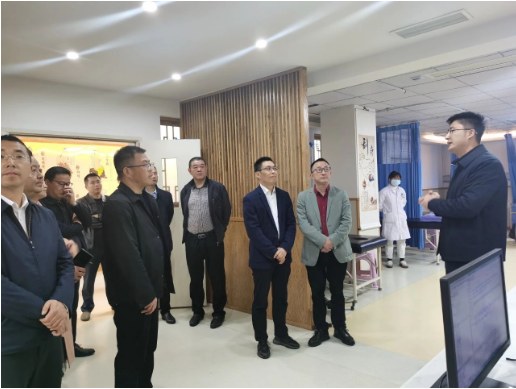 �ϲ��ز�������¤�ؿ���ѧϰ�м��˿�ҽ������