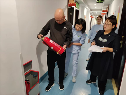 �в�����չ�м��˷��������ȫ���