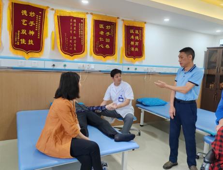 �����������Բм��˿���վ��չ���鹤��